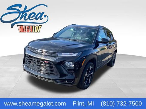 Used 2023 Chevrolet TrailBlazer RS w/ Sun and Liftgate Package image 1