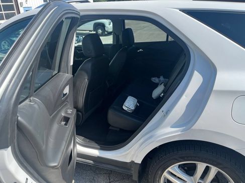 Used 2020 Chevrolet Equinox Premier AWD/4WD image 10