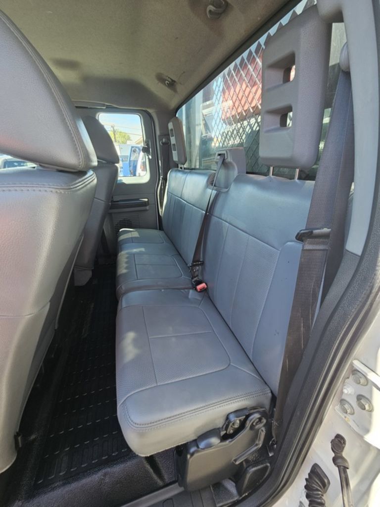 Used 2011 Ford F450 XL w/ High Capacity Trailer Tow Pkg RWD image 16