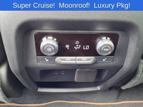 Used 2024 GMC Acadia AT4 w/ Super Cruise Package AWD/4WD image 9