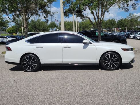Used 2025 Honda Accord Touring image 4