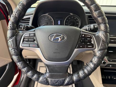 Used 2017 Hyundai Elantra Limited FWD image 22