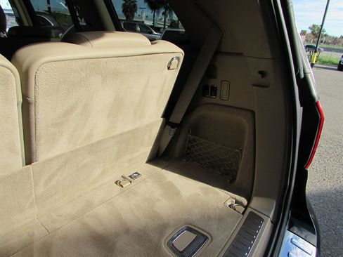 Used 2014 Mercedes-Benz GL 450 4MATIC image 24