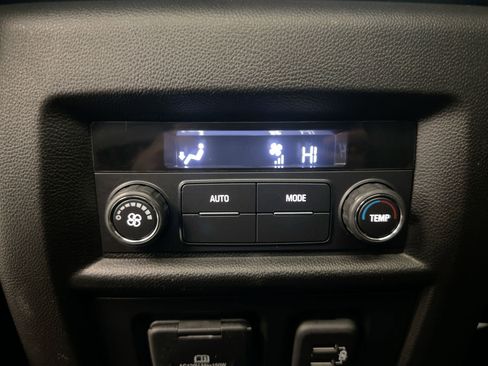 Certified 2023 Chevrolet Traverse RS image 33