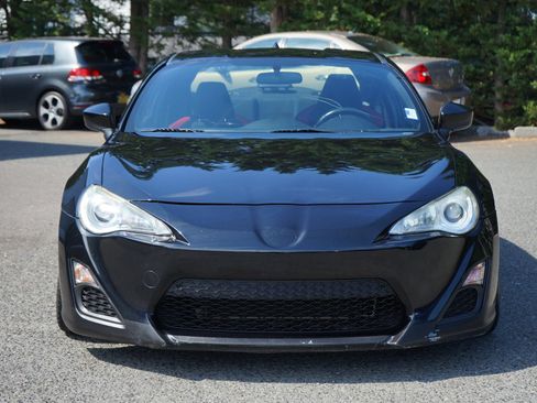 Used 2013 Scion FR-S RWD image 9