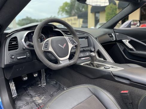 Used 2016 Chevrolet Corvette Z06 w/ 3LZ Preferred Equipment Group RWD image 16
