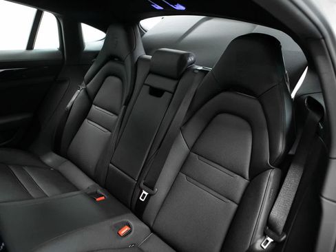 Certified 2023 Porsche Panamera RWD image 31