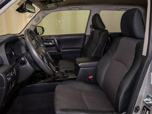 Used 2021 Toyota 4Runner TRD Off-Road image 10