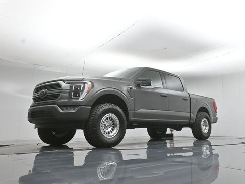 Used 2021 Ford F150 XLT w/ Equipment Group 302A High RWD image 46