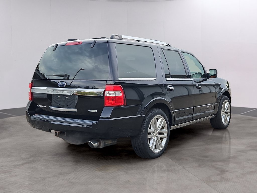 Used 2017 Ford Expedition Platinum AWD/4WD image 4