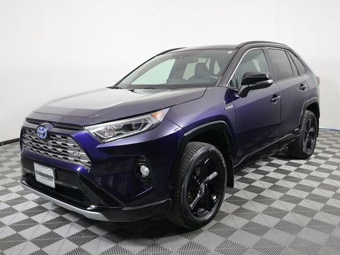 Used 2021 Toyota RAV4 XSE AWD/4WD image 5