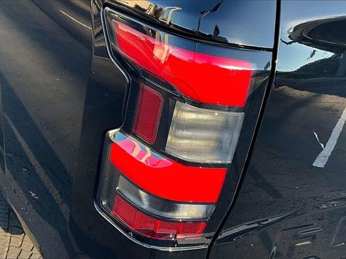 Used 2022 Nissan Frontier SV image 29