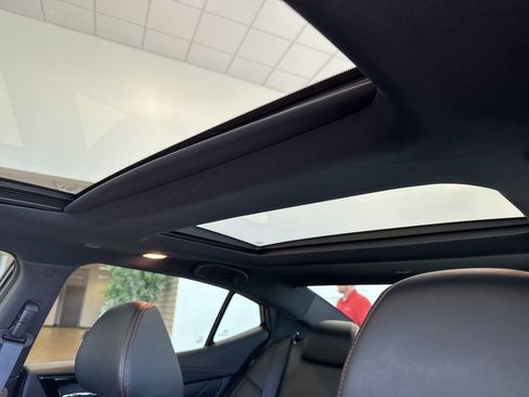 Used 2023 Nissan Maxima SR w/ Sport Mat Group image 13