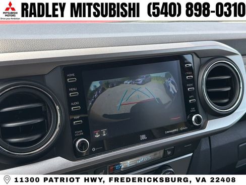 Used 2020 Toyota Tacoma Limited image 8