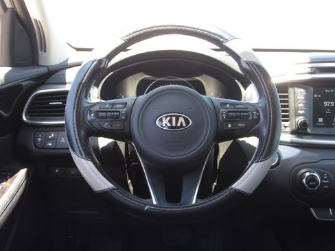 Used 2018 Kia Sorento EX w/ EX Advanced Touring Package FWD image 25
