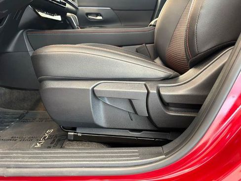 Certified 2025 Nissan Kicks SR AWD/4WD image 17