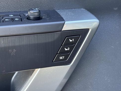 Used 2024 Toyota Sequoia Platinum image 15