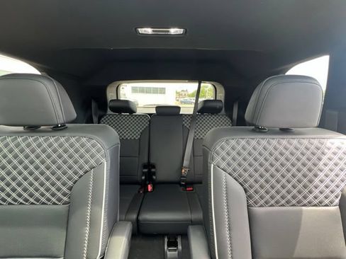 Used 2025 GMC Acadia Denali w/ LPO, Floor Liner Package AWD/4WD image 19