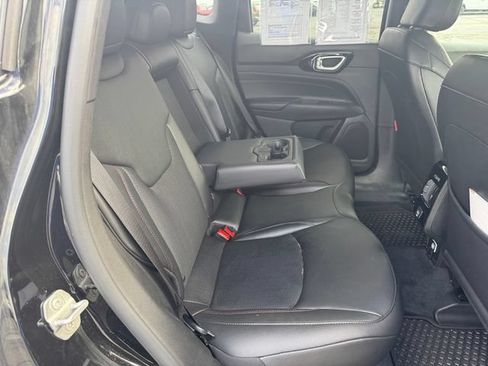 Certified 2025 Jeep Compass Trailhawk AWD/4WD image 16