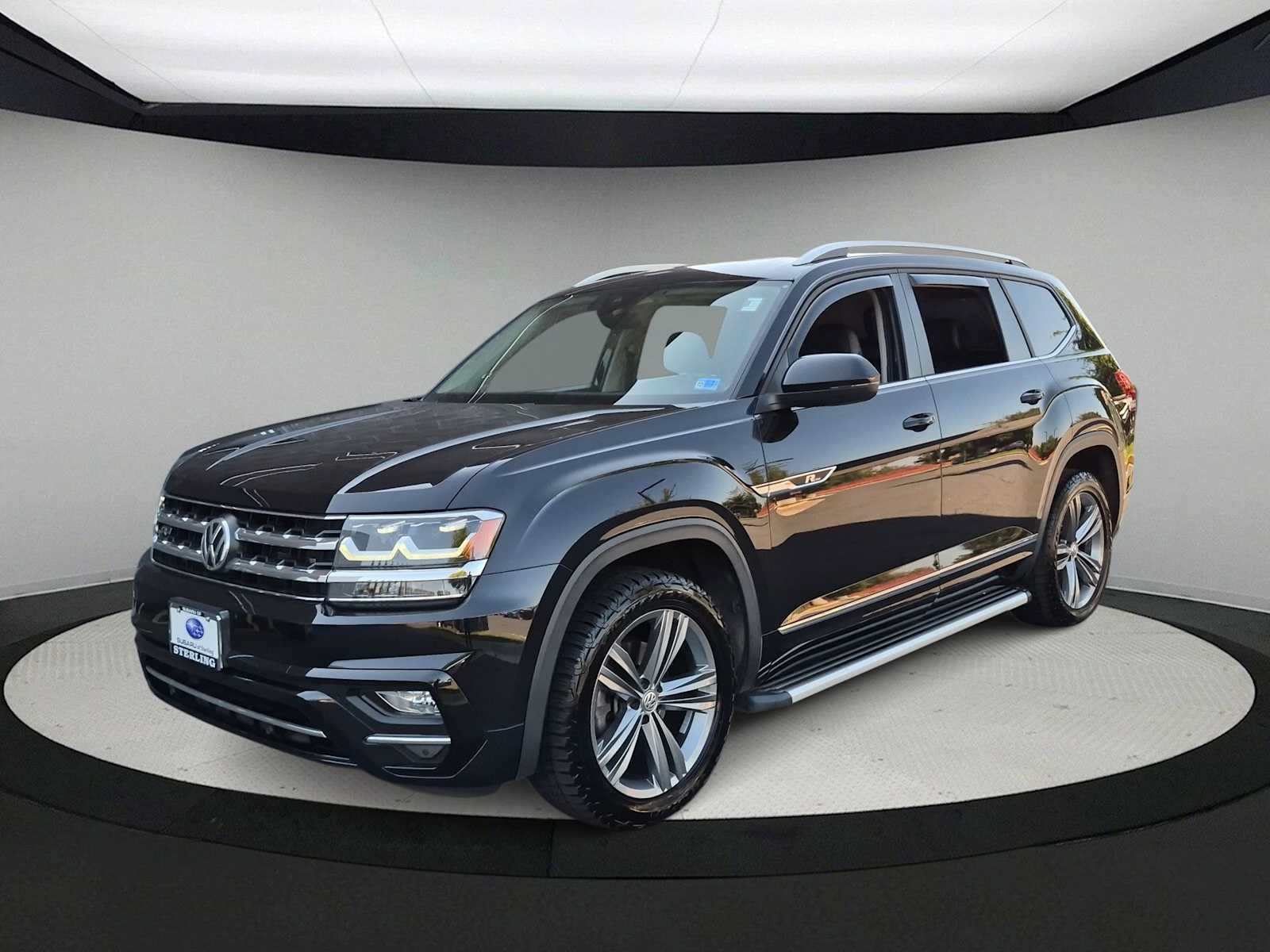 Used 2019 Volkswagen Atlas SEL R-Line AWD/4WD image 4