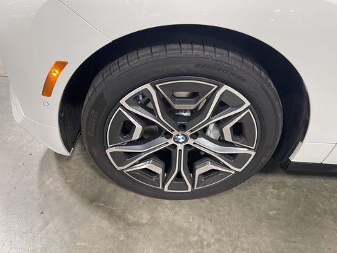 Used 2026 BMW iX xDrive45 AWD/4WD image 9