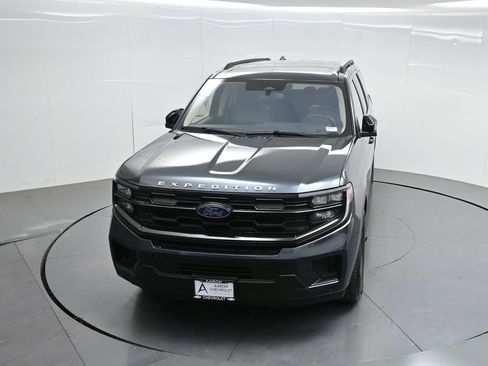 Used 2025 Ford Expedition Active image 55
