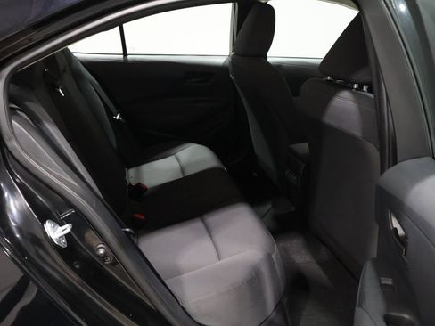 Used 2025 Toyota Corolla LE image 18