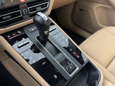 New 2026 Porsche Macan AWD/4WD image 18