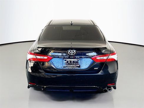 Used 2020 Toyota Camry SE w/ Carpet Mat Package image 6