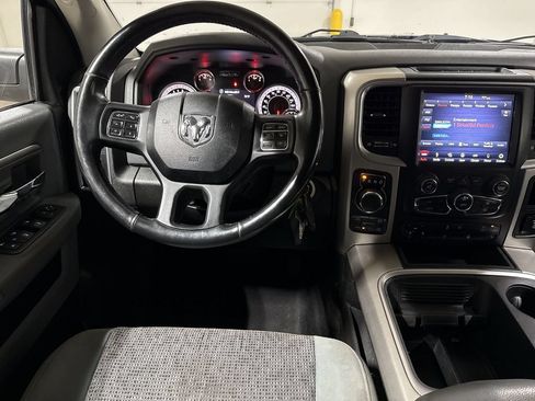 Used 2019 RAM 1500 Big Horn AWD/4WD image 11