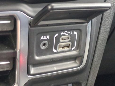 Used 2021 Jeep Wrangler Unlimited Sahara w/ Safety Group AWD/4WD image 25
