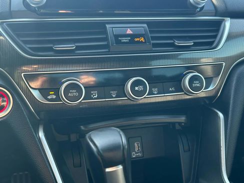 Used 2018 Honda Accord Sport image 14