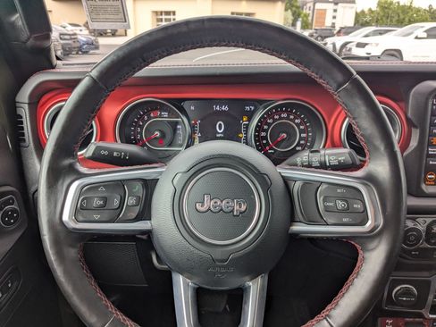 Used 2021 Jeep Wrangler Unlimited Rubicon AWD/4WD image 18