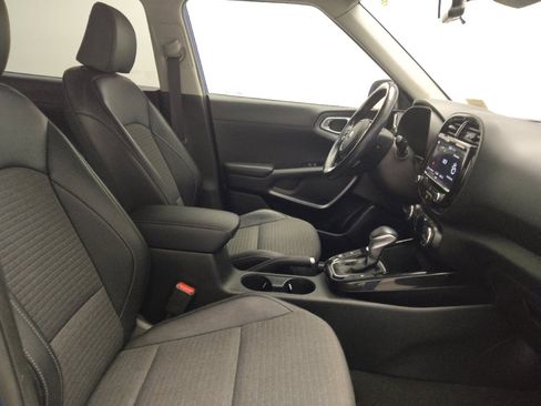 Used 2020 Kia Soul EX image 21