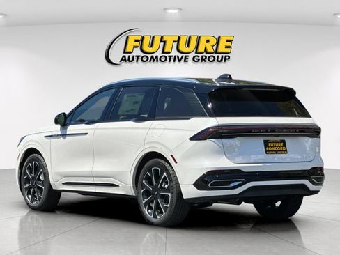 New 2026 Lincoln Nautilus Reserve AWD/4WD image 5