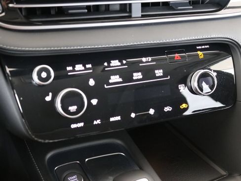 Certified 2025 INFINITI QX60 Pure AWD/4WD image 11