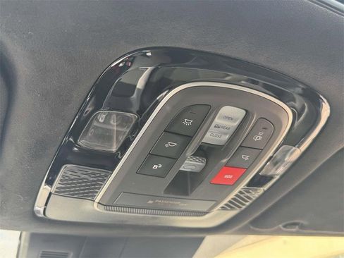 Used 2023 Hyundai Palisade Calligraphy image 32