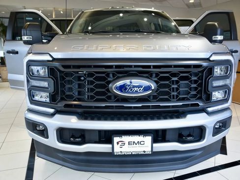 Used 2023 Ford F250 XL w/ STX Appearance Package AWD/4WD image 2