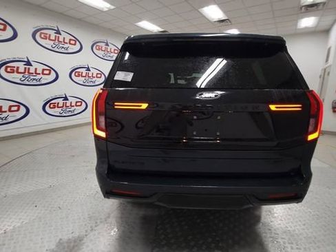 New 2026 Ford Expedition Platinum image 7