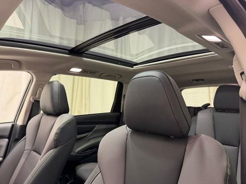 Certified 2025 Subaru Ascent Onyx Edition AWD/4WD image 24