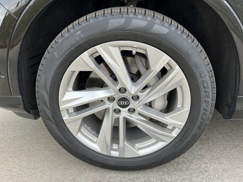 Used 2022 Audi Q7 Premium Plus w/ Premium Plus Package image 13