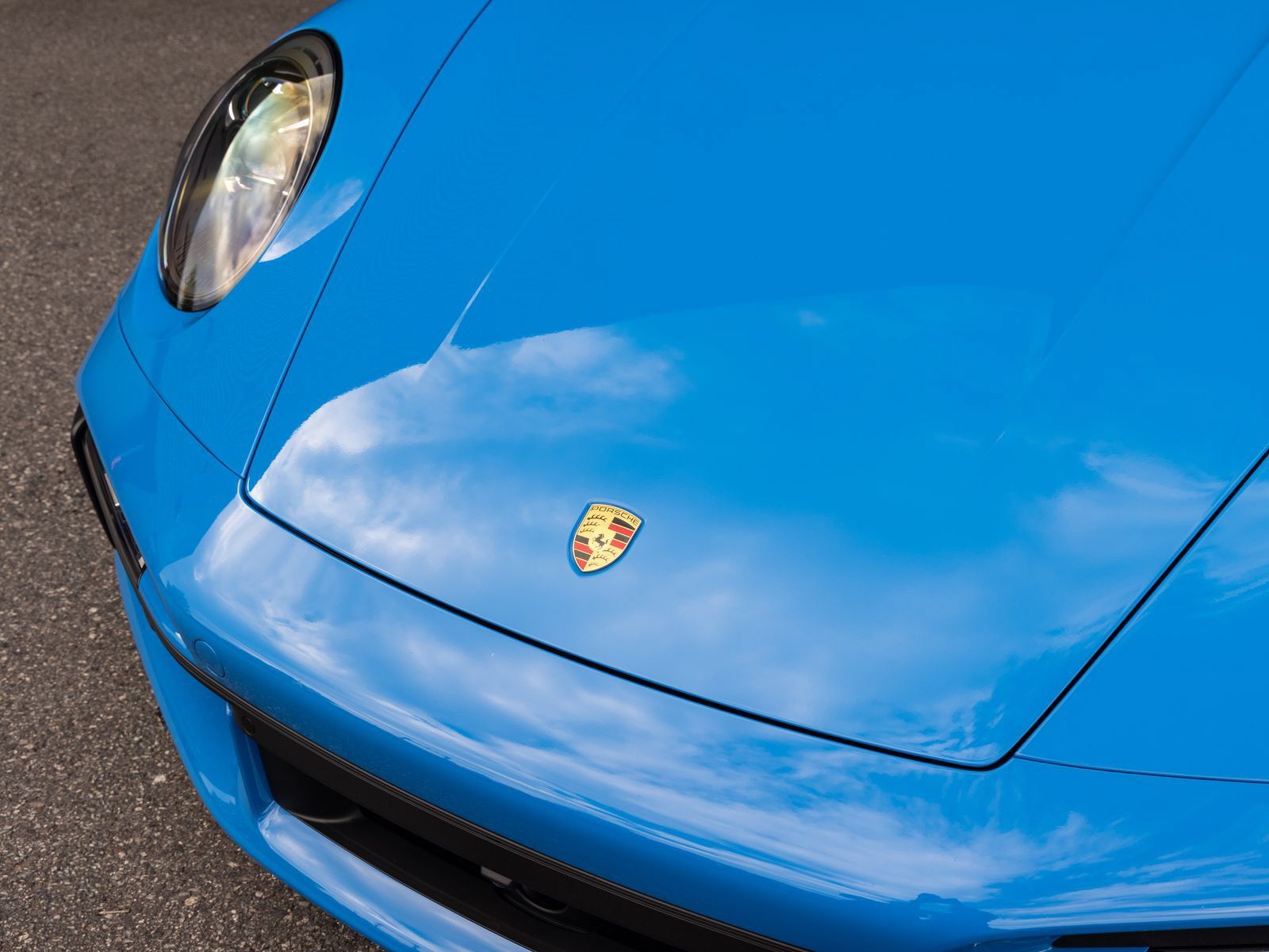 Certified 2022 Porsche 911 Turbo S AWD/4WD image 10