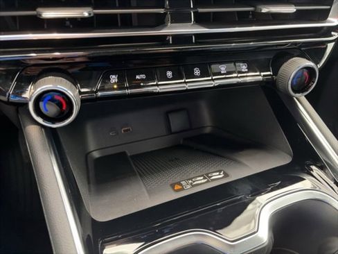 New 2026 Chevrolet Traverse LT w/ Driver Confidence Package image 20