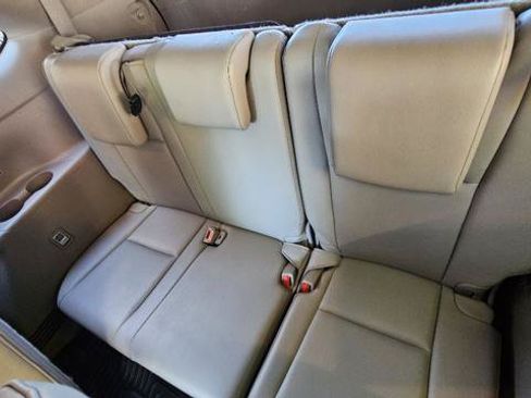 Used 2019 Toyota Highlander XLE AWD/4WD image 32