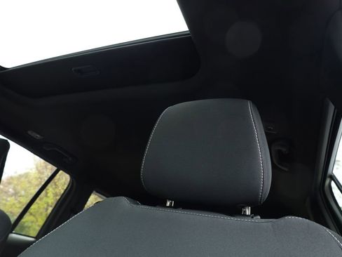 Used 2025 Jeep Grand Cherokee Laredo X w/ Trailer Tow Package image 13