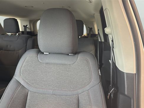 Used 2025 Ford Explorer Active image 23