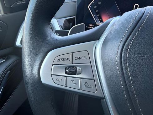 Used 2024 BMW X7 xDrive40i image 22