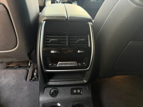Used 2019 BMW X7 xDrive50i w/ Dynamic Handling Package AWD/4WD image 26