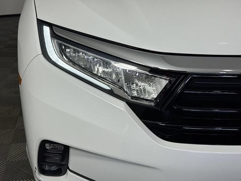 Used 2021 Honda Odyssey EX image 3