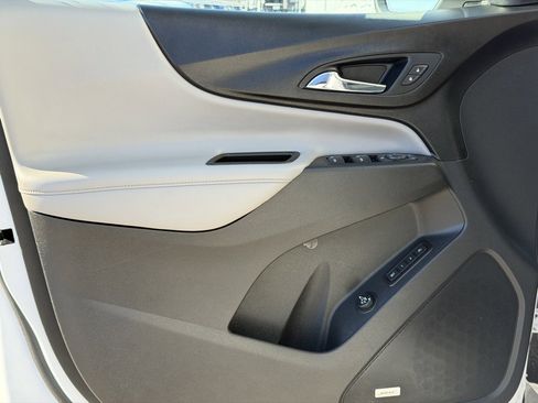 Used 2021 Chevrolet Equinox Premier image 25